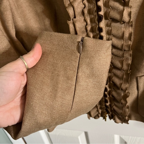 Escada Ruffled Front Zippered Blazer Pecan - Picture 11 of 11